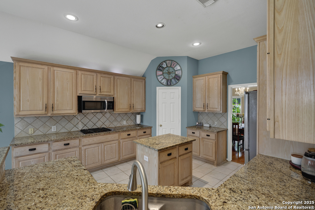 2363 Oak Pebble New Braunfels TX 78132