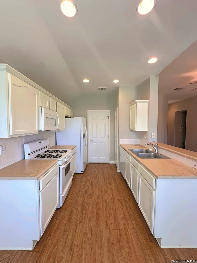 8414 Pigeonberry Drive Converse TX 78109