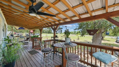 15521 E Highway 90 Kingsbury TX 78638