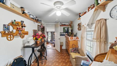 15521 E Highway 90 Kingsbury TX 78638