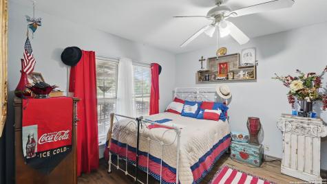 15521 E Highway 90 Kingsbury TX 78638
