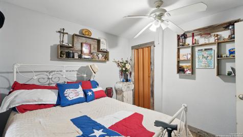 15521 E Highway 90 Kingsbury TX 78638