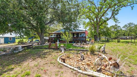 15521 E Highway 90 Kingsbury TX 78638