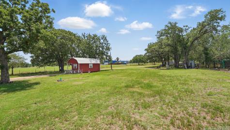 15521 E Highway 90 Kingsbury TX 78638