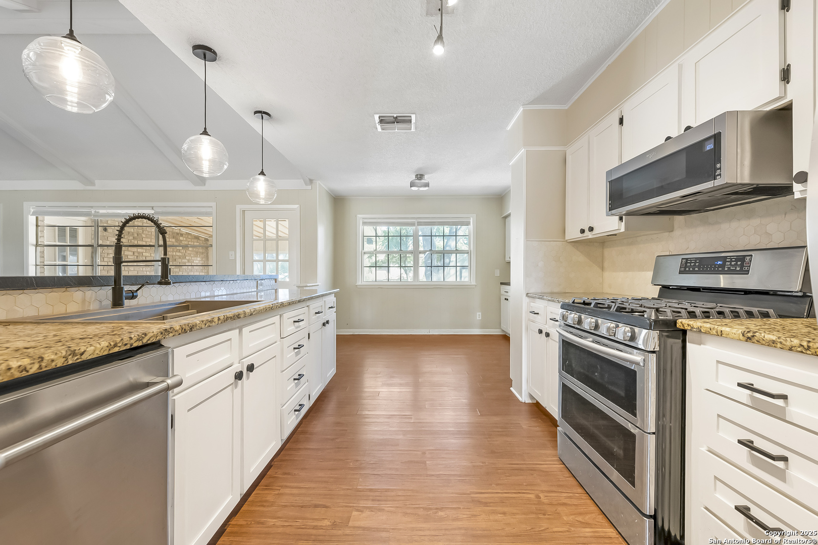 4023 Bentway San Antonio TX 78217