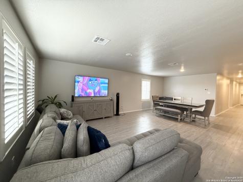 8323 Dovers Den San Antonio TX 78253