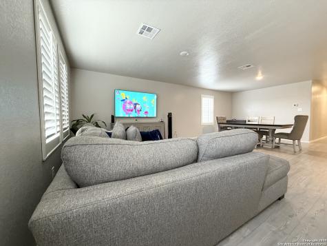 8323 Dovers Den San Antonio TX 78253