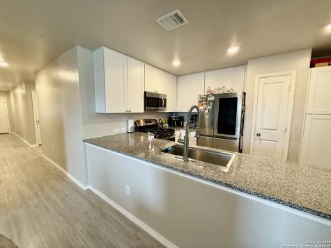 8323 Dovers Den San Antonio TX 78253
