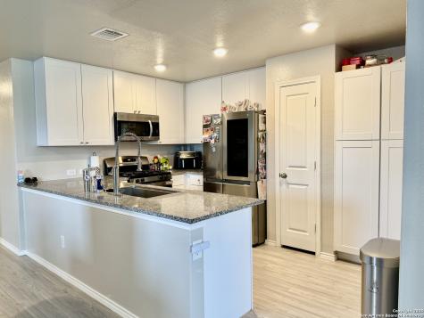 8323 Dovers Den San Antonio TX 78253