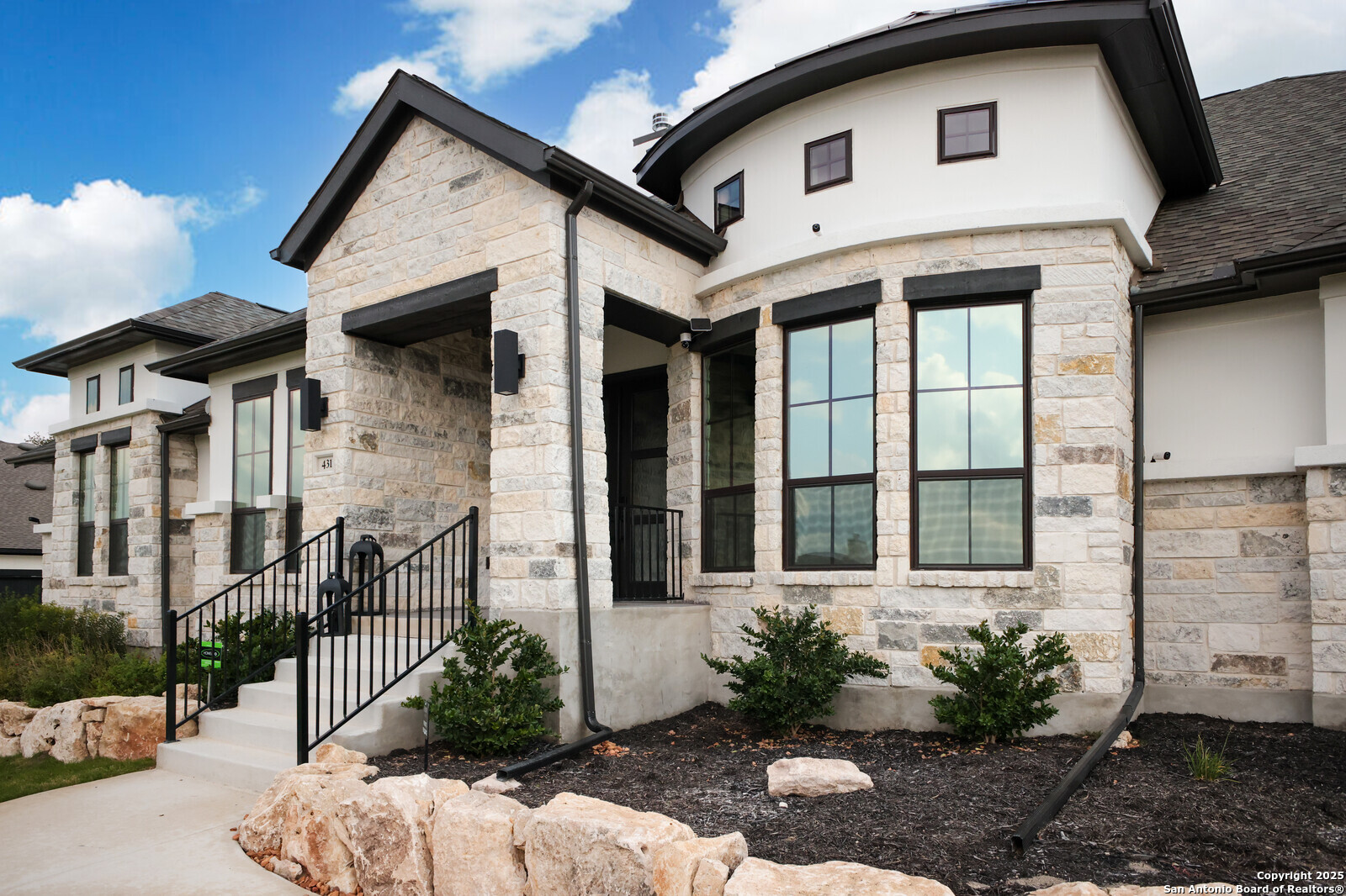 431 Falcon Cove San Antonio TX 78253