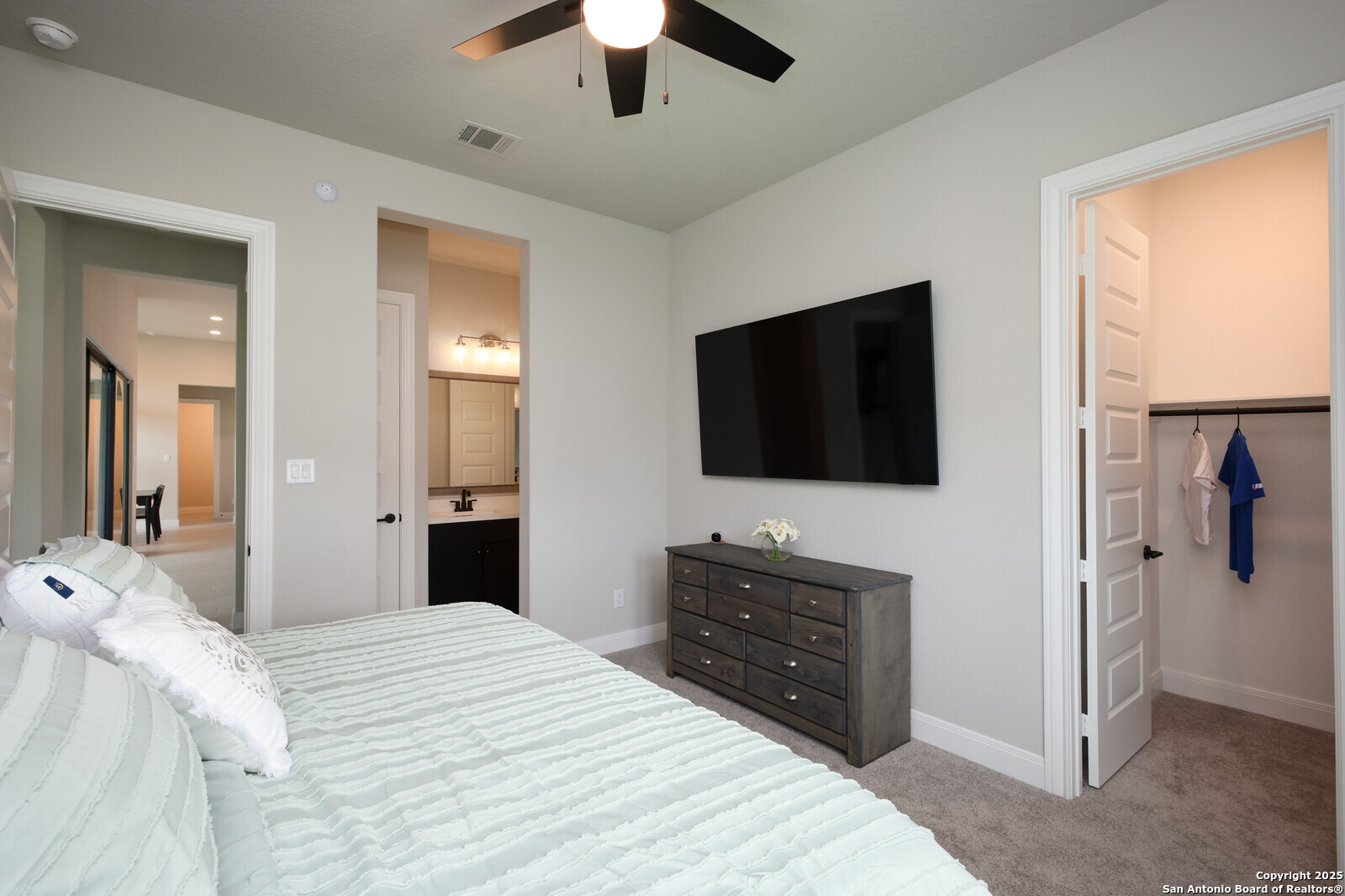 431 Falcon Cove San Antonio TX 78253