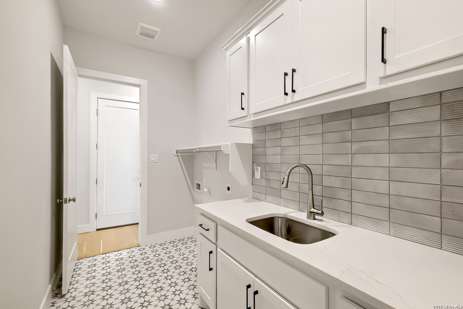 457 Westmont Cibolo TX 78108