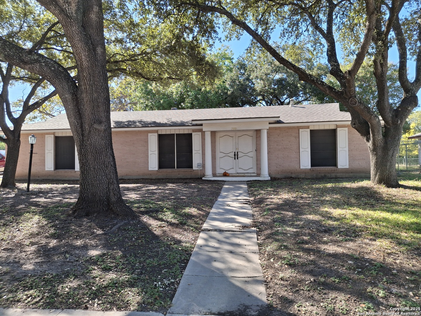 3601 Vinecrest Kirby TX 78219