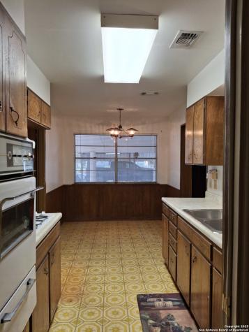 3601 Vinecrest Kirby TX 78219