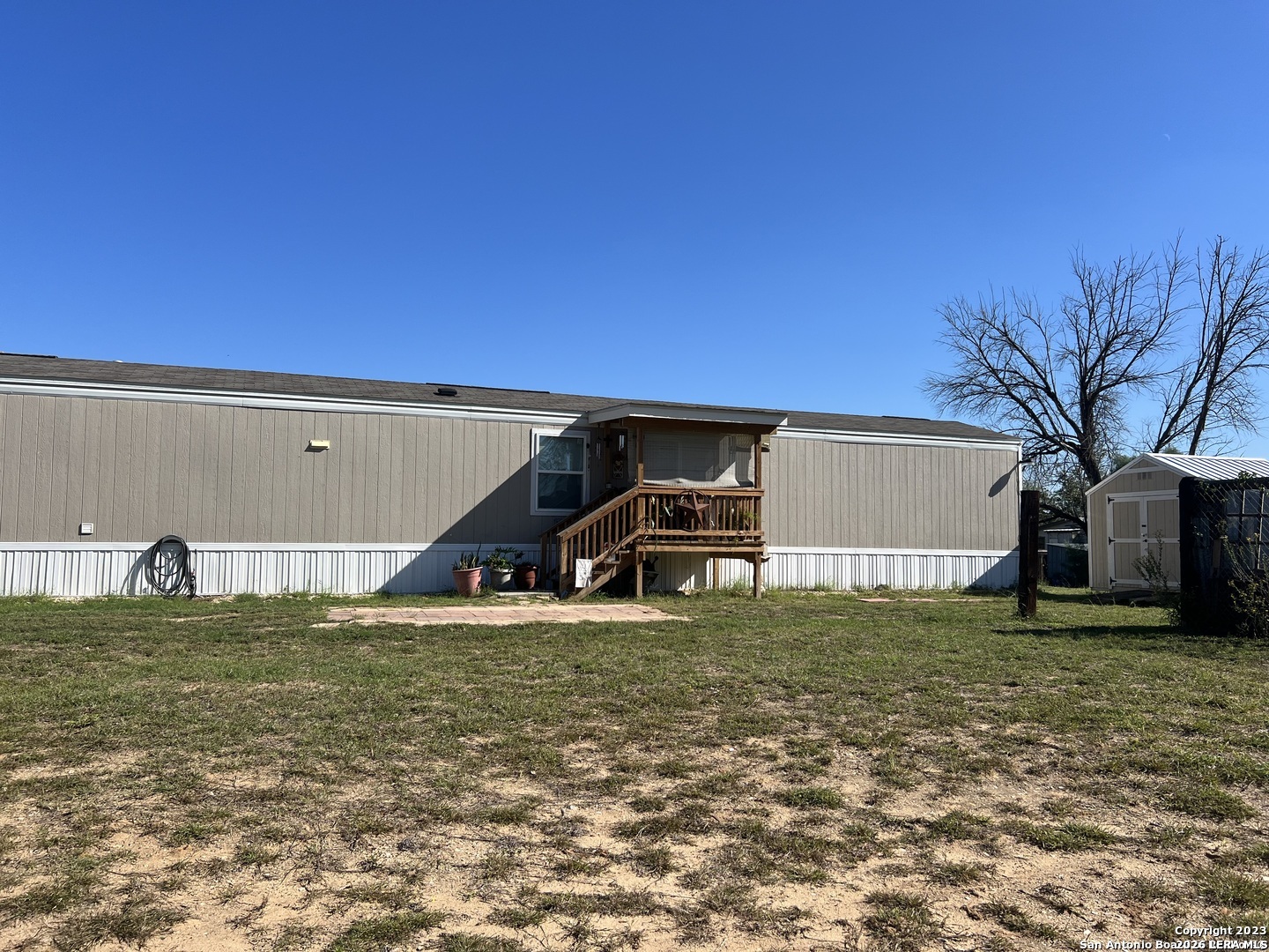 720 Sanches Avenue Pleasanton TX 78064