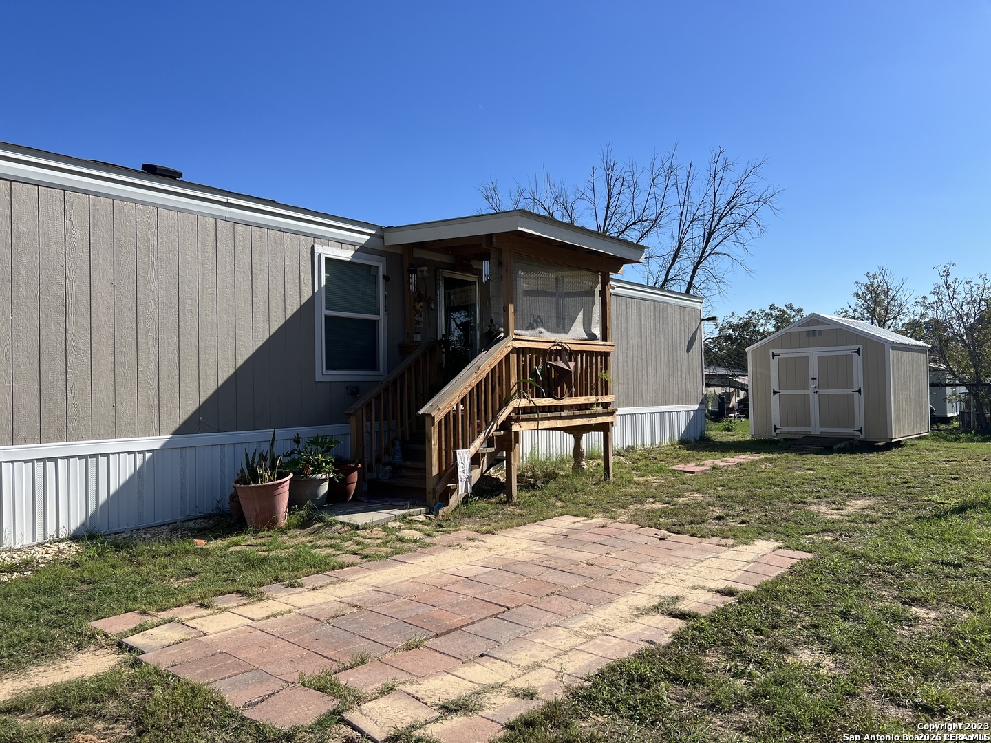 720 Sanches Avenue Pleasanton TX 78064