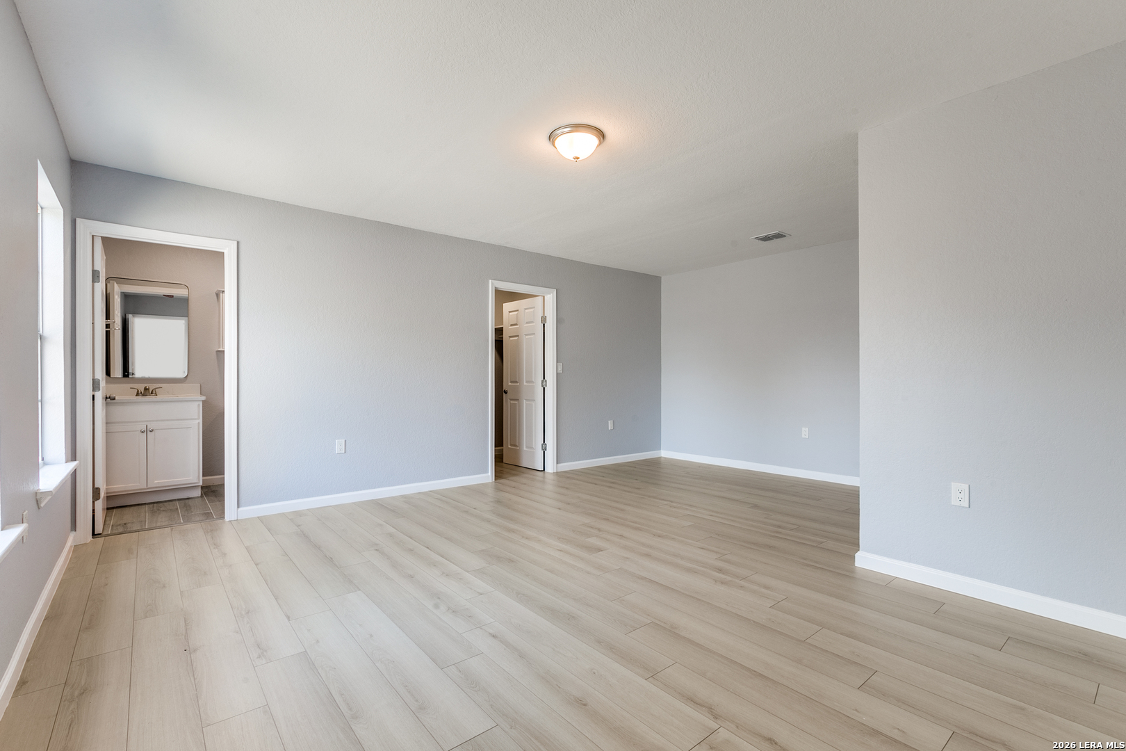 2371 Burnet San Antonio TX 78202