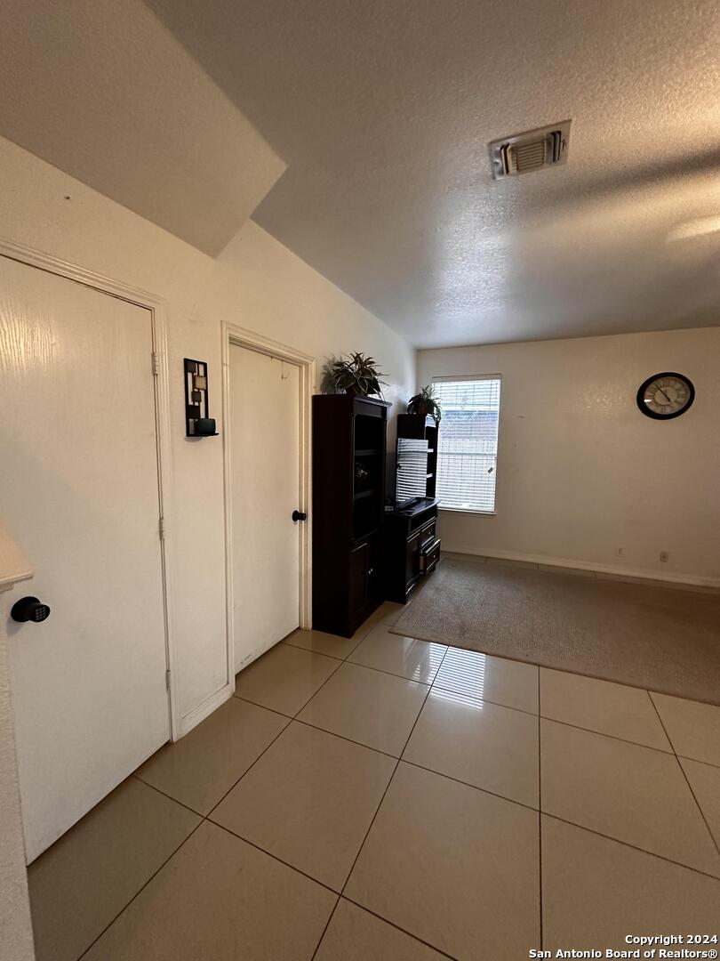 8206 Cerezo San Antonio TX 78250