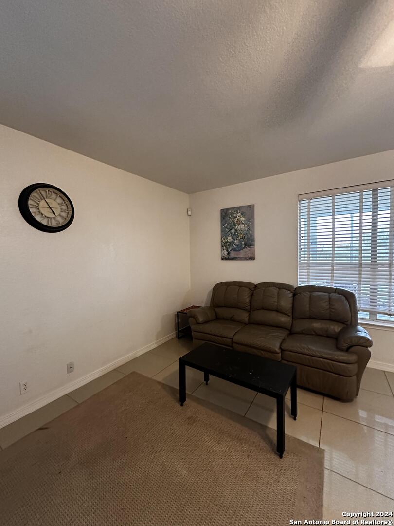 8206 Cerezo San Antonio TX 78250