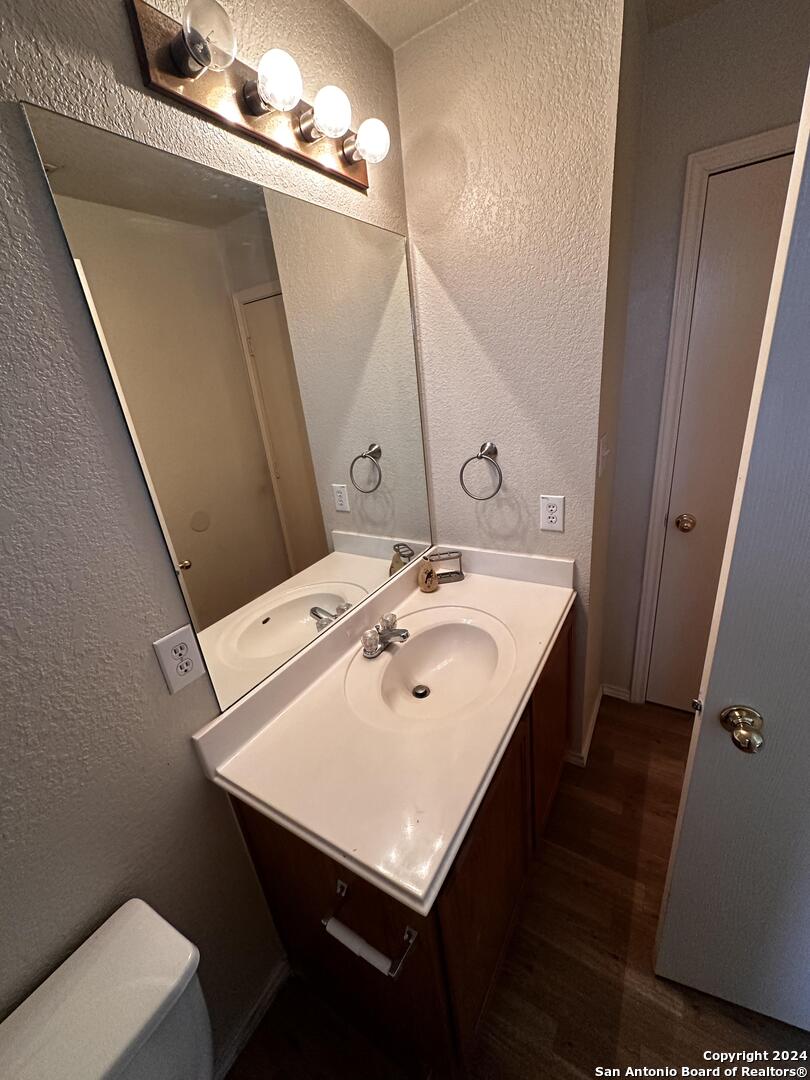 8206 Cerezo San Antonio TX 78250