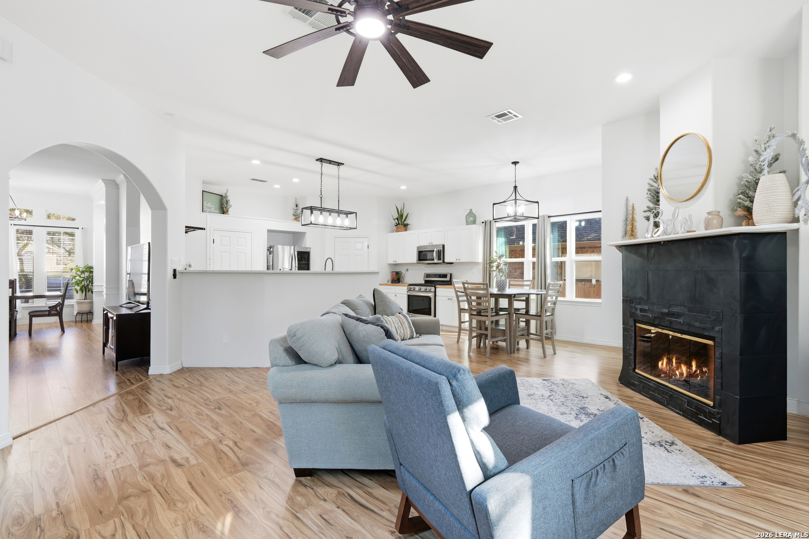 6438 Amber Oak San Antonio TX 78249
