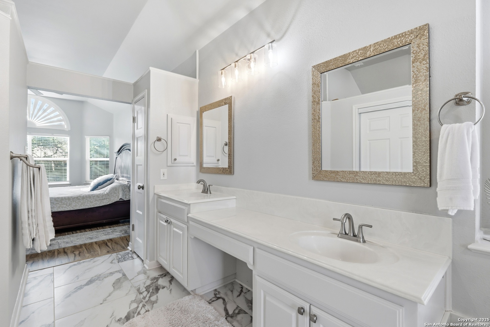 6438 Amber Oak San Antonio TX 78249