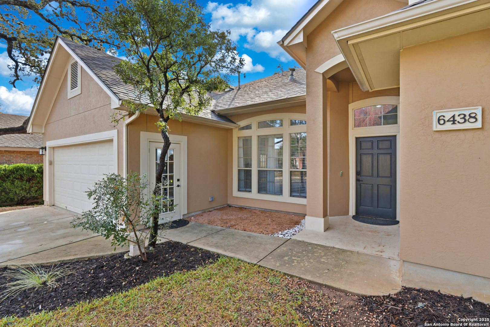 6438 Amber Oak San Antonio TX 78249