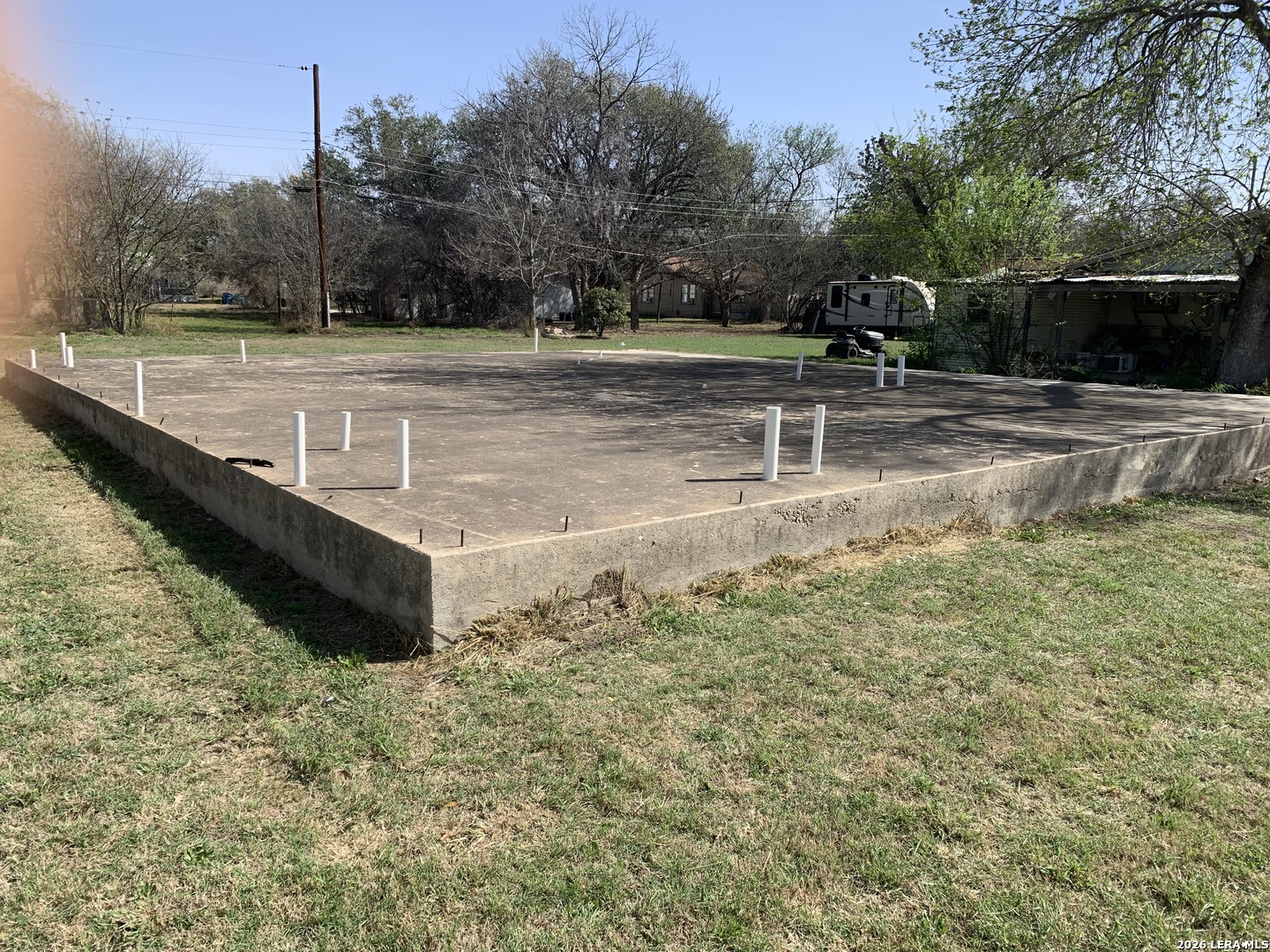 414 Crouch Avenue Devine TX 78016
