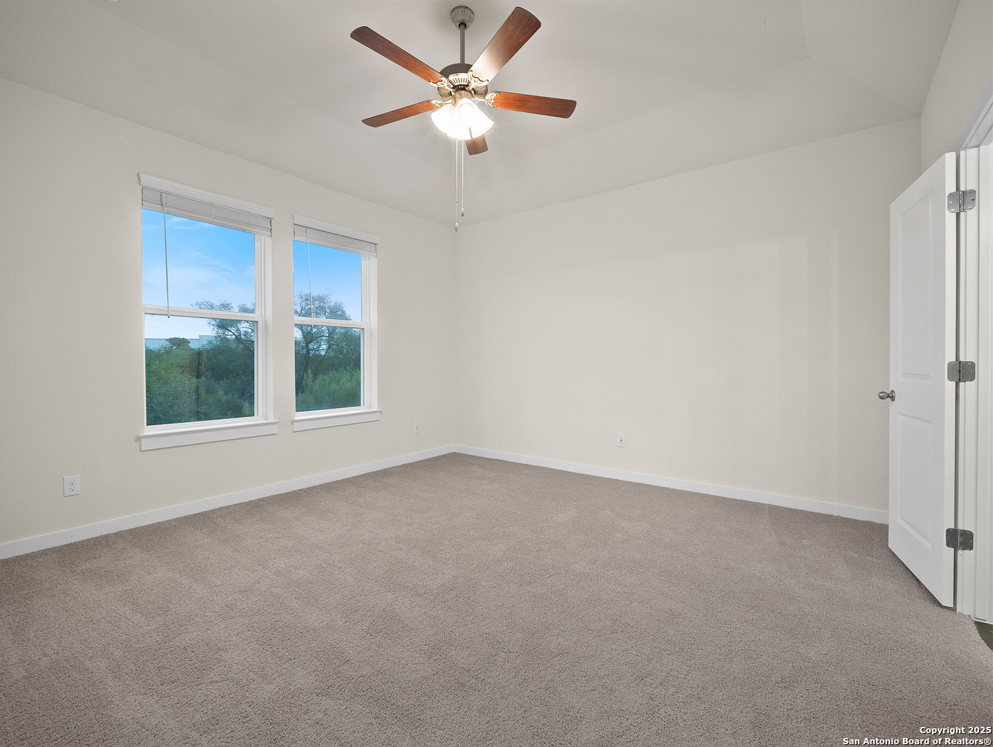 15234 Comanche Wolf San Antonio TX 78233