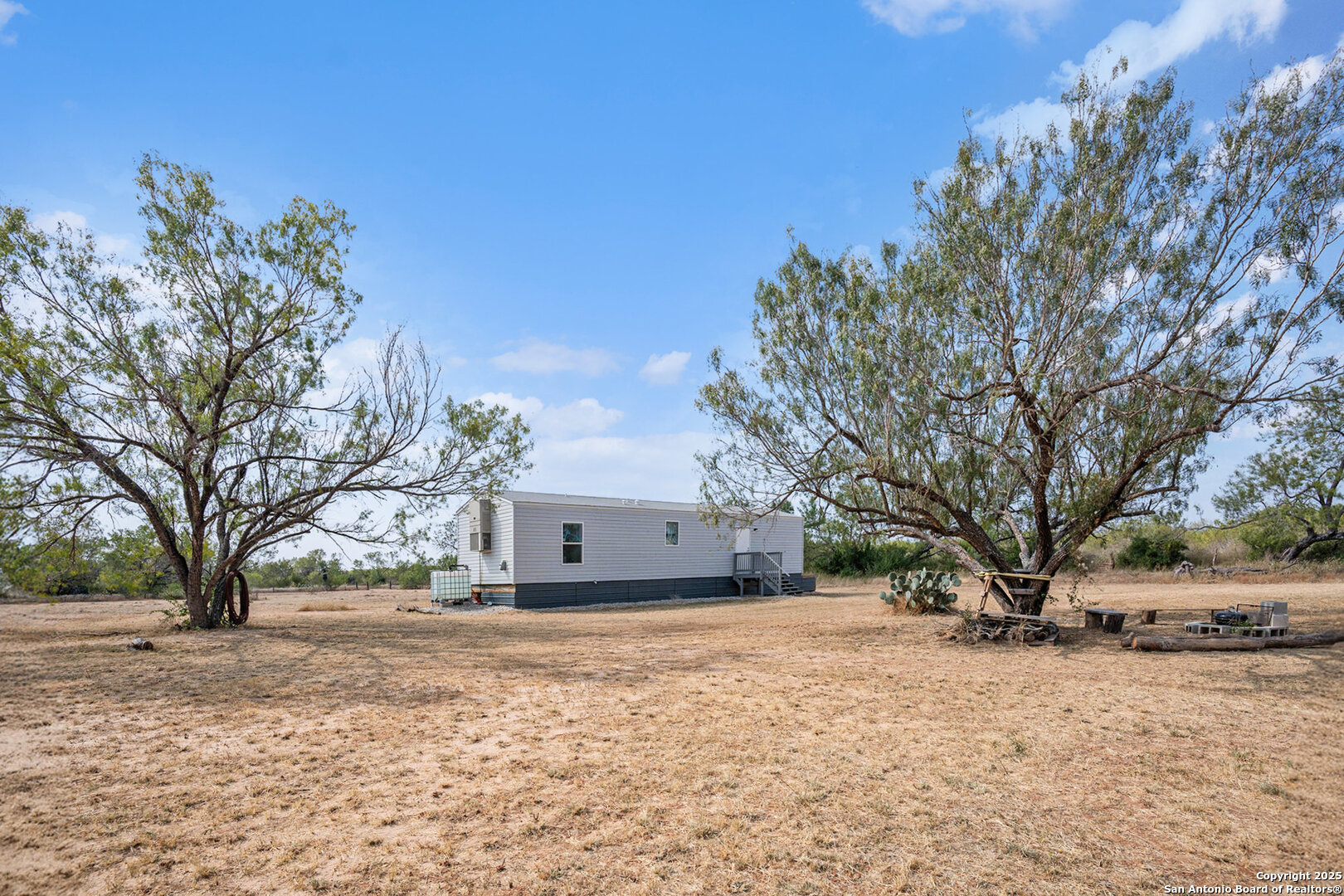 545 County Road 741 Yancey TX 78886