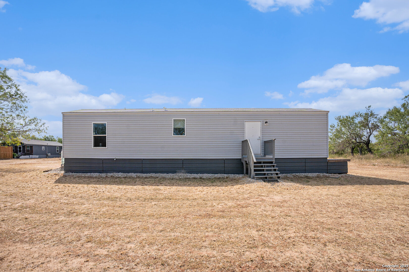 545 County Road 741 Yancey TX 78886