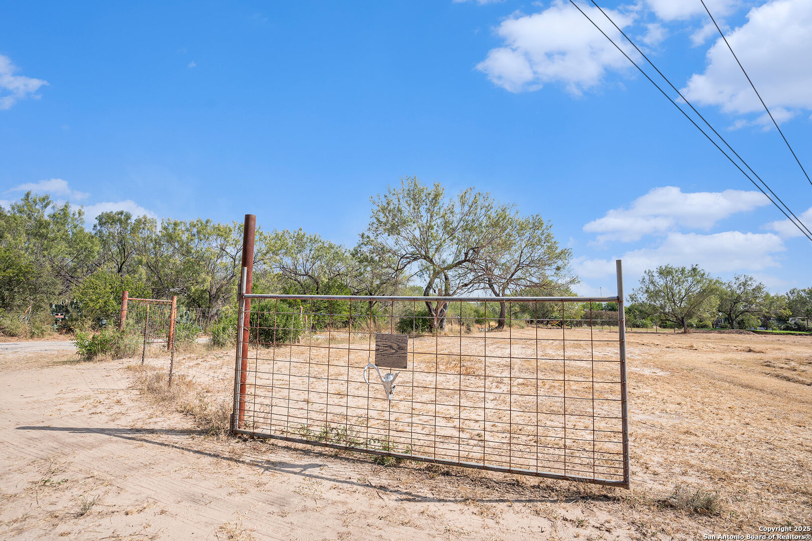 545 County Road 741 Yancey TX 78886