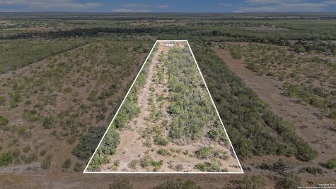 545 County Road 741 Yancey TX 78886