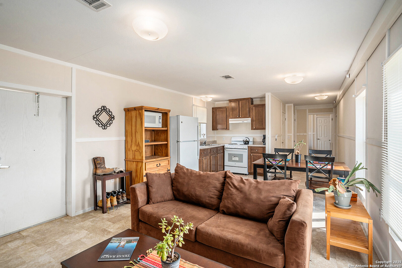 545 County Road 741 Yancey TX 78886