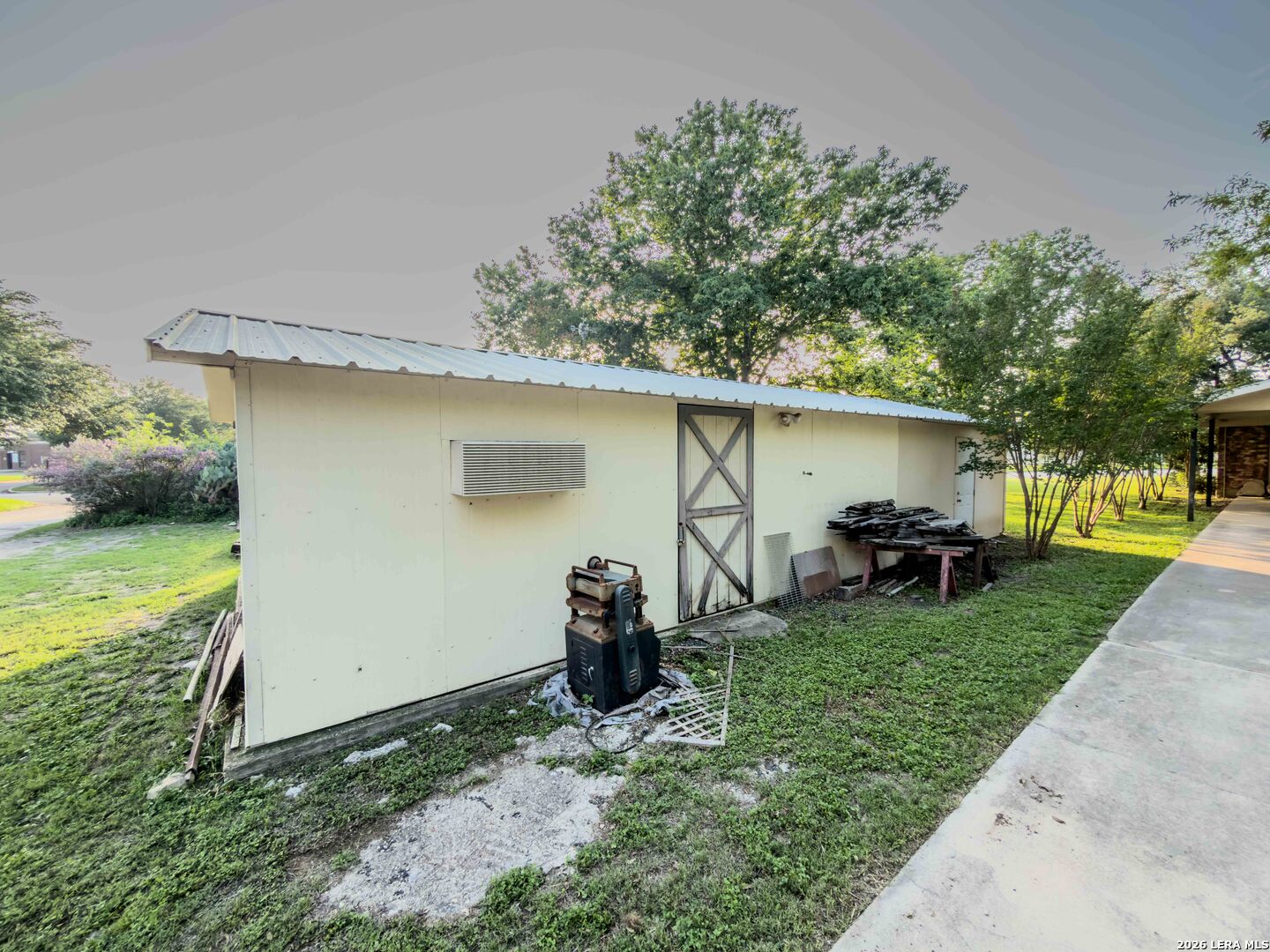 703 N Ashby Drive Uvalde TX 78801