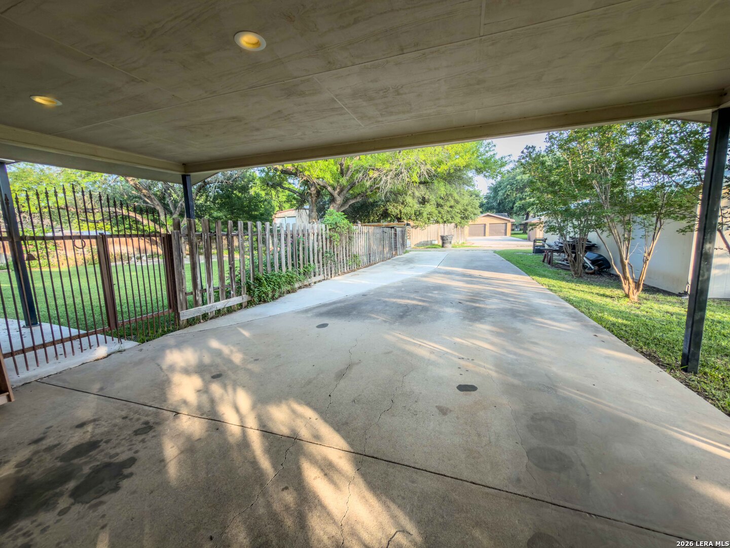703 N Ashby Drive Uvalde TX 78801