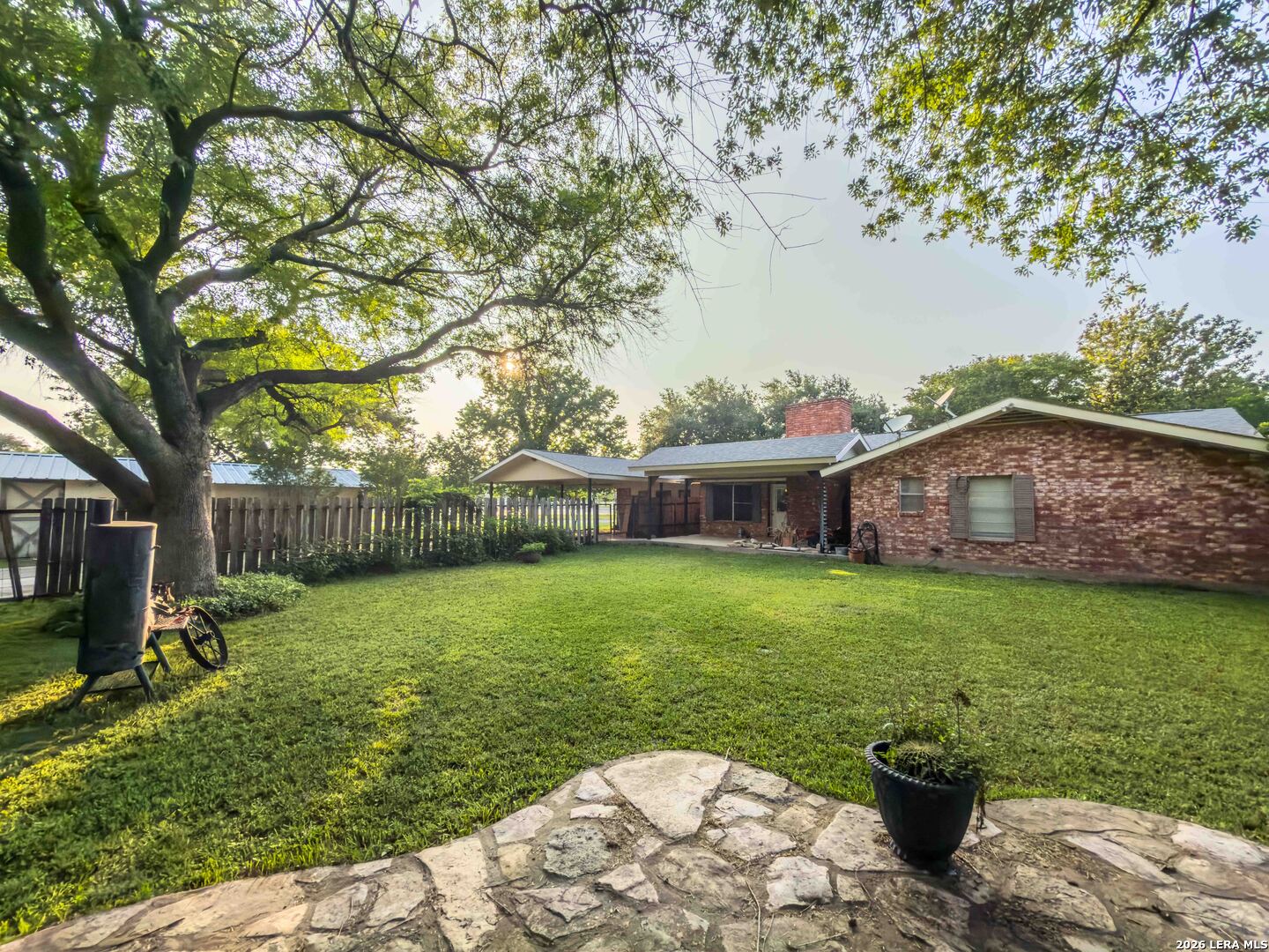 703 N Ashby Drive Uvalde TX 78801