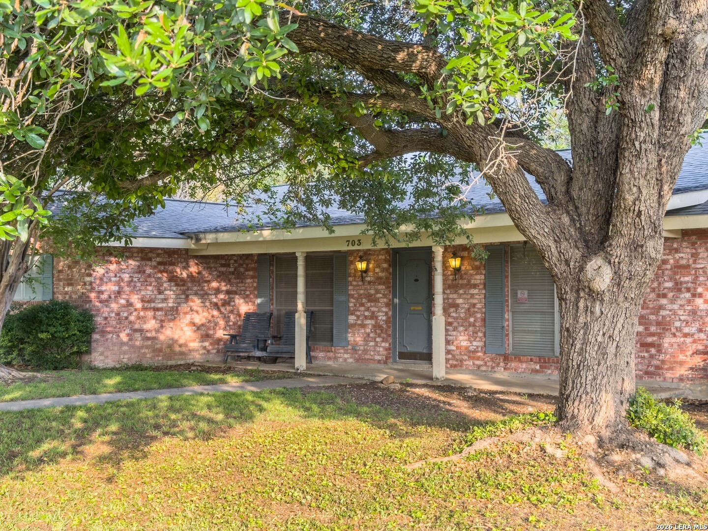 703 N Ashby Drive Uvalde TX 78801