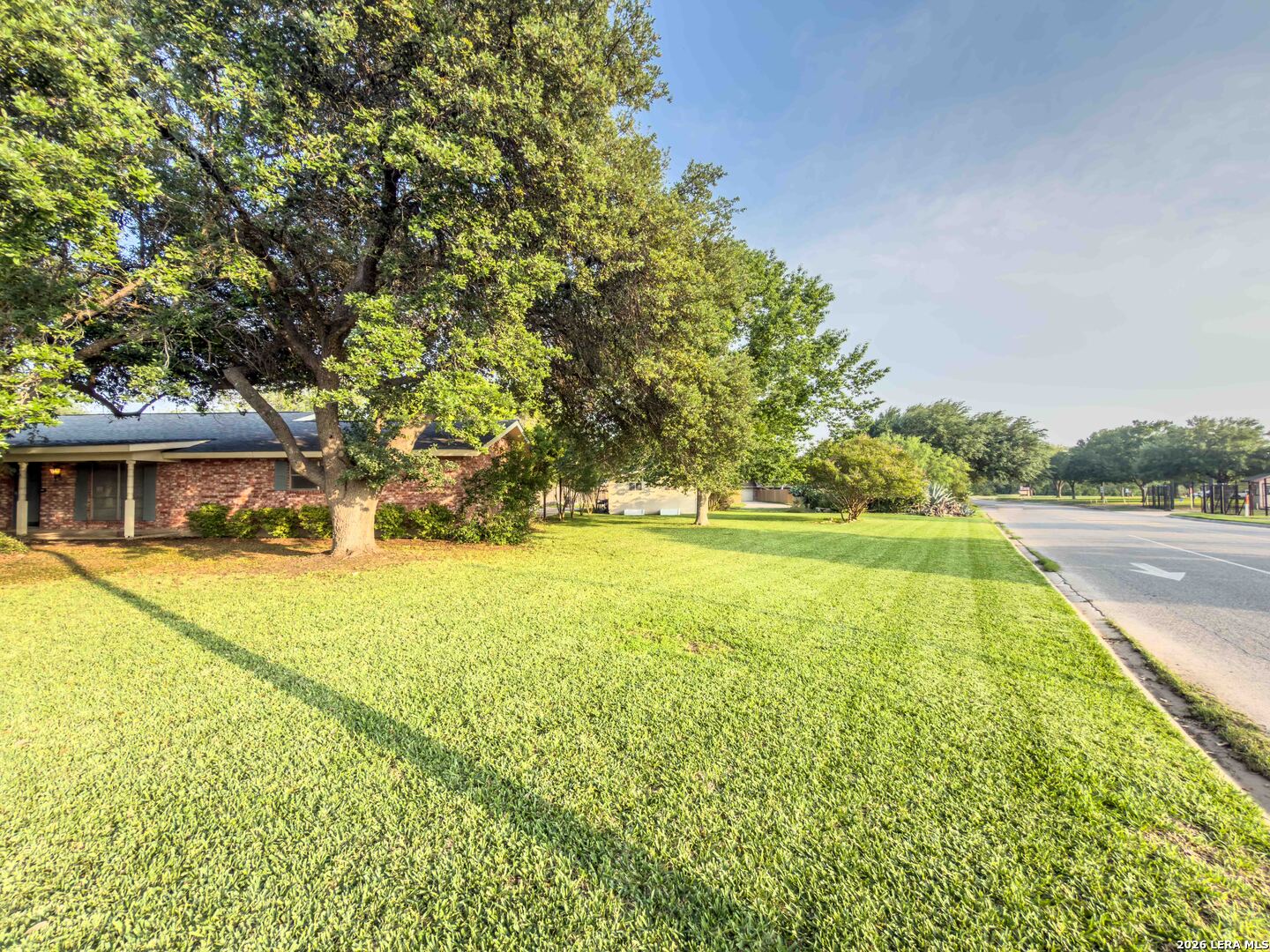 703 N Ashby Drive Uvalde TX 78801