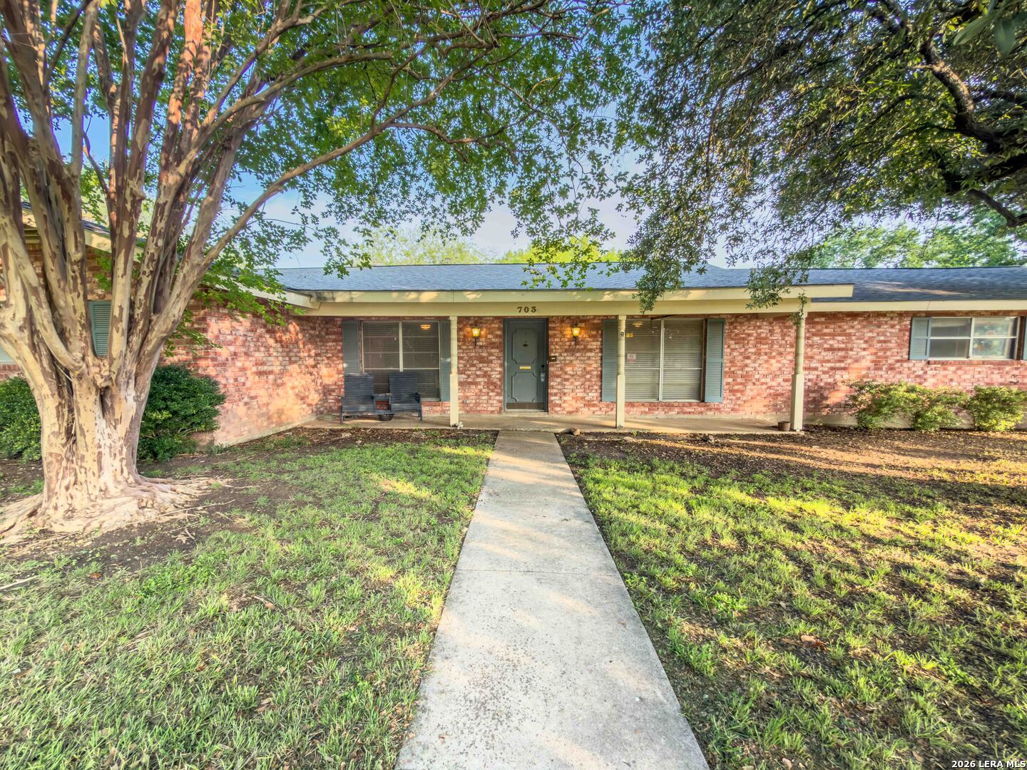 703 N Ashby Drive Uvalde TX 78801