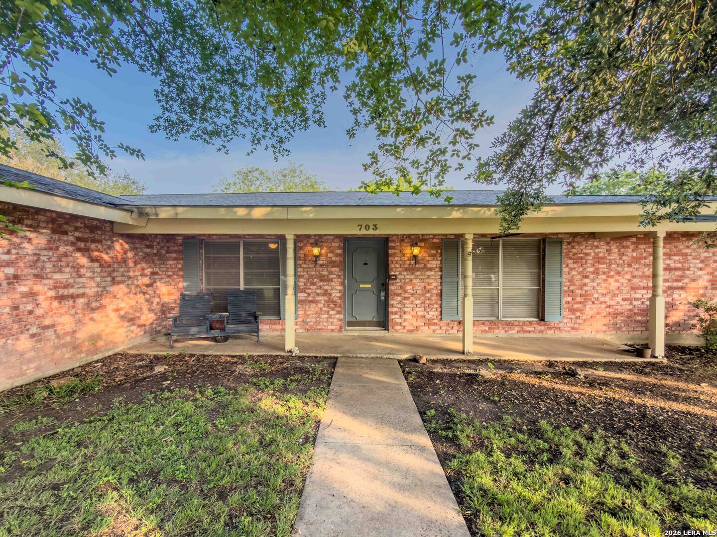703 N Ashby Drive Uvalde TX 78801