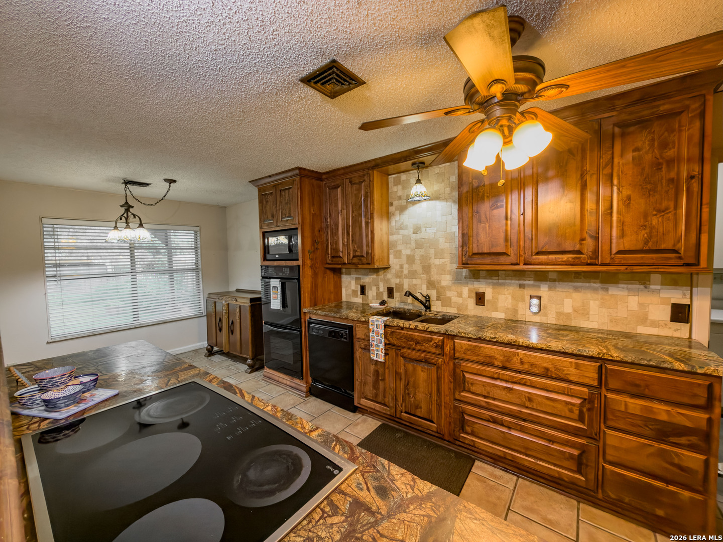 703 N Ashby Drive Uvalde TX 78801