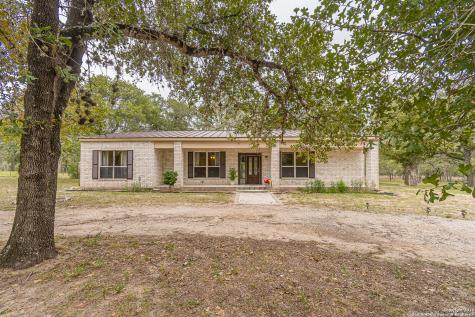 110 Palo Verde Floresville TX 78114
