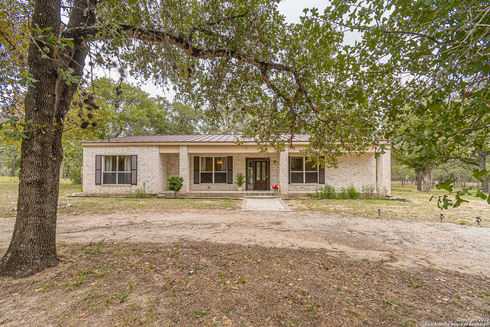 110 Palo Verde Floresville TX 78114