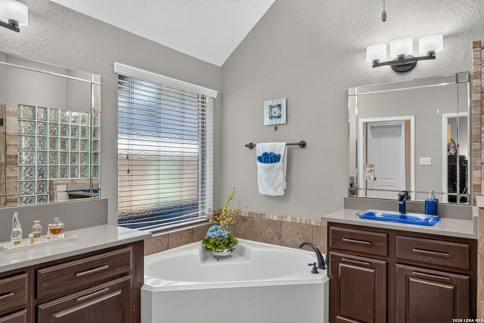 25814 Scenic Rock San Antonio TX 78255