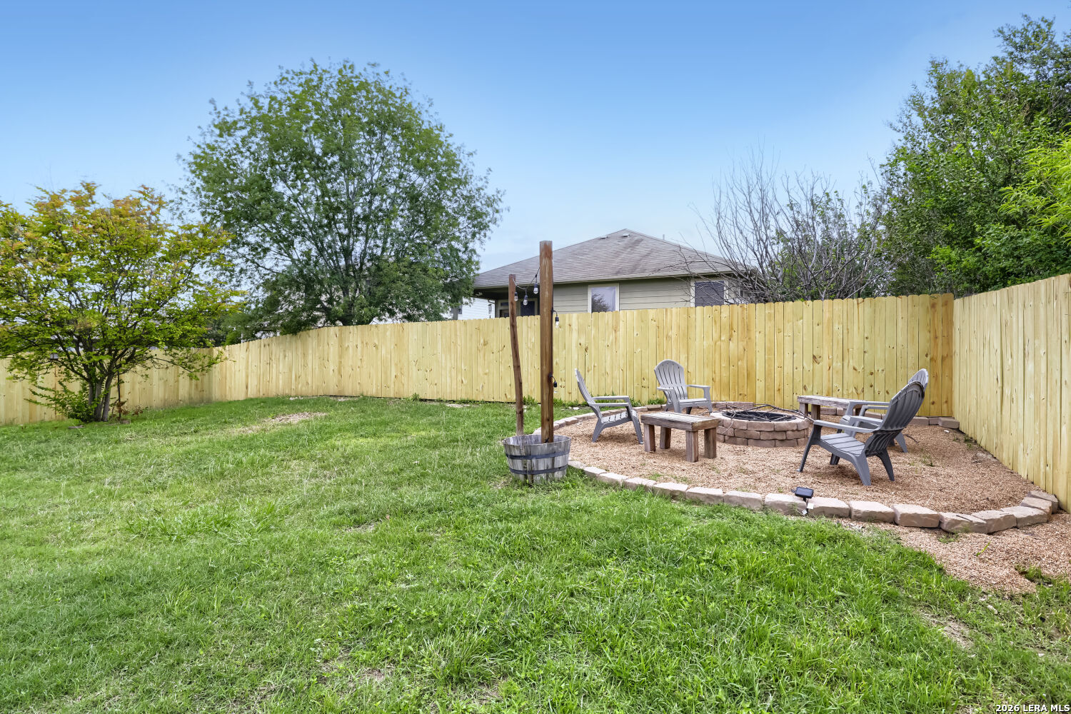 715 Eagles Glen Schertz TX 78108