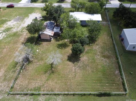 609 N Rosalie Street Falls City TX 78113