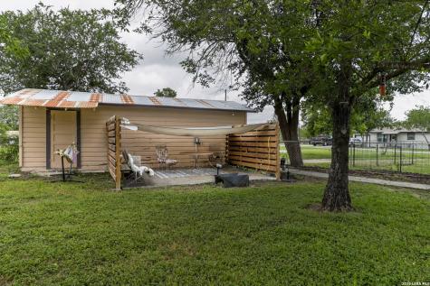 609 N Rosalie Street Falls City TX 78113