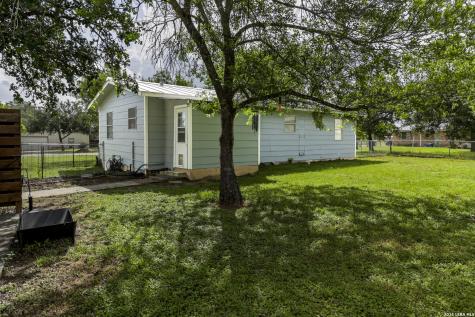 609 N Rosalie Street Falls City TX 78113