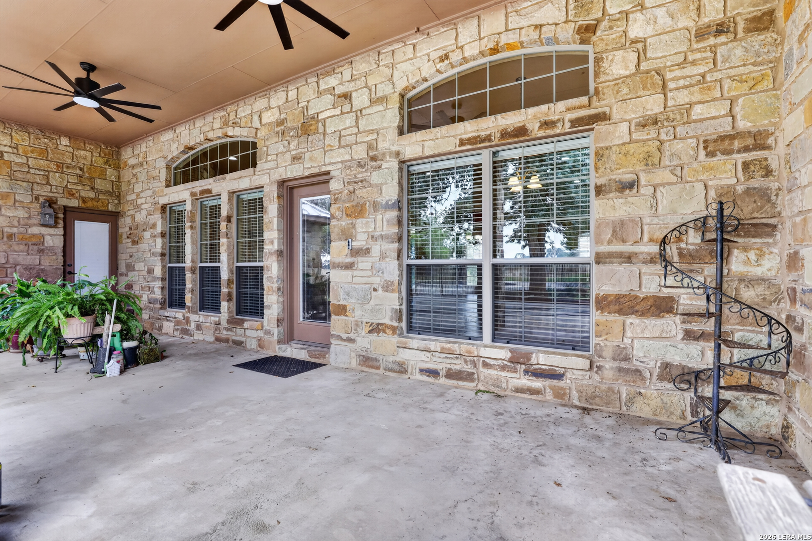 144 Abrego Lake Floresville TX 78114